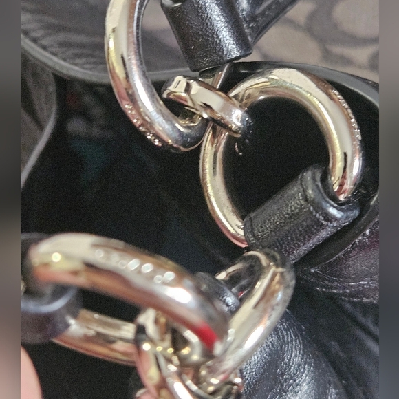 Coach Neverfull bag!!! THIS PURSE HAS SO MANY POCKETS YOU WONT KNOW WHAT TO DO - Picture 11 of 12